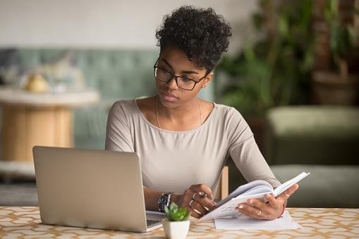 Ganhos de um freelancer podem ser iguais ou maiores que o de um funcionário CLT.