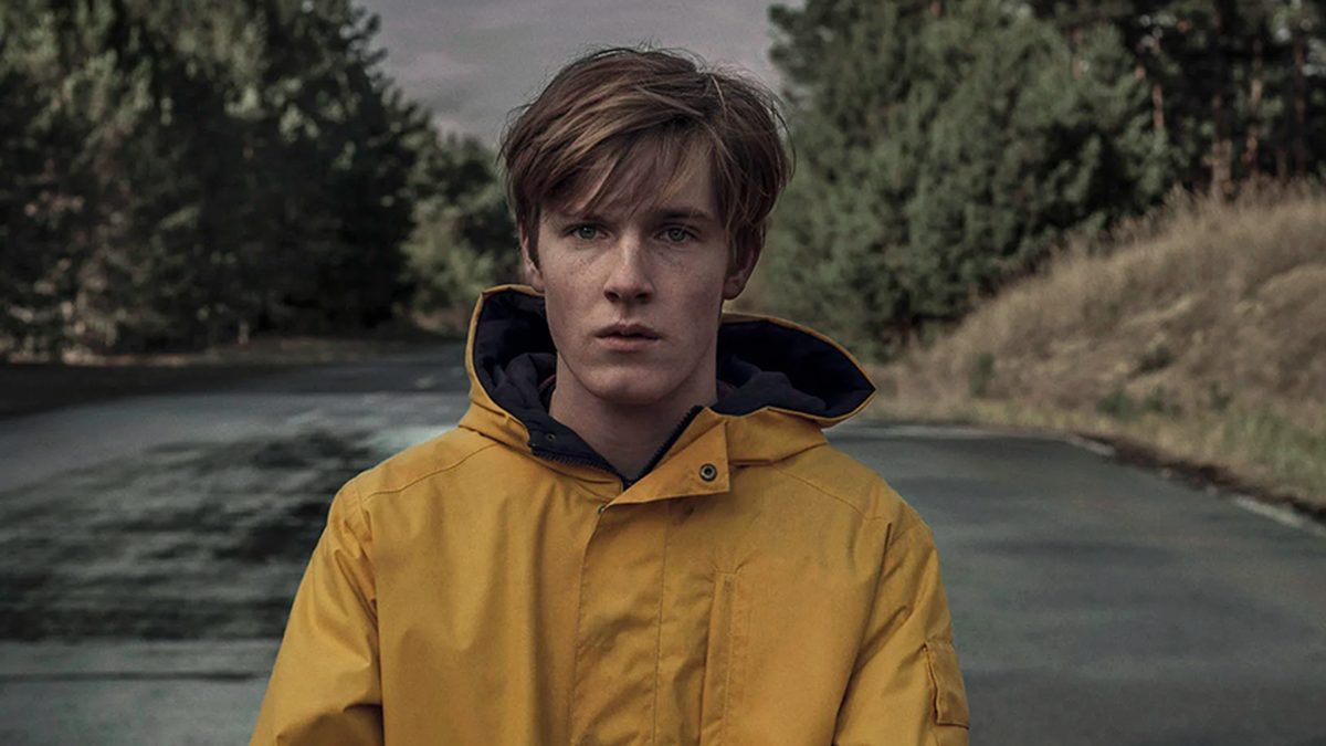 5 filmes e séries com Louis Hofmann, de Toda Luz que Não Podemos Ver