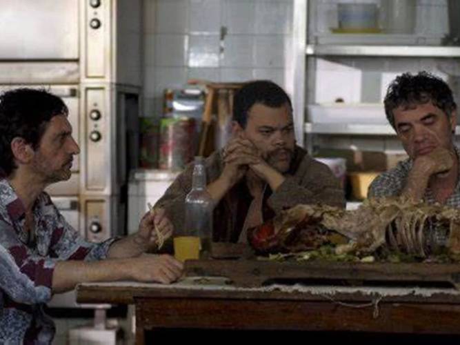 Paulo Miklos e Babu Santana também estrelam 'Estômago'.