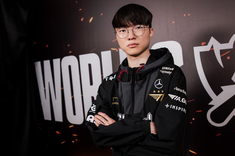 O maior entre os maiores, Faker se consolidou como uma lenda viva no competitivo de League of Legends.