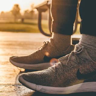 Imagem de Campanha 'Mete o Pé' da Centauro com até 70% off em itens Nike, Adidas, Puma e mais