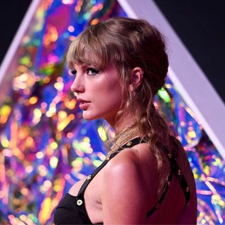 Imagem de Taylor Swift publica carta sobre falecimento de fã em show no Rio de Janeiro