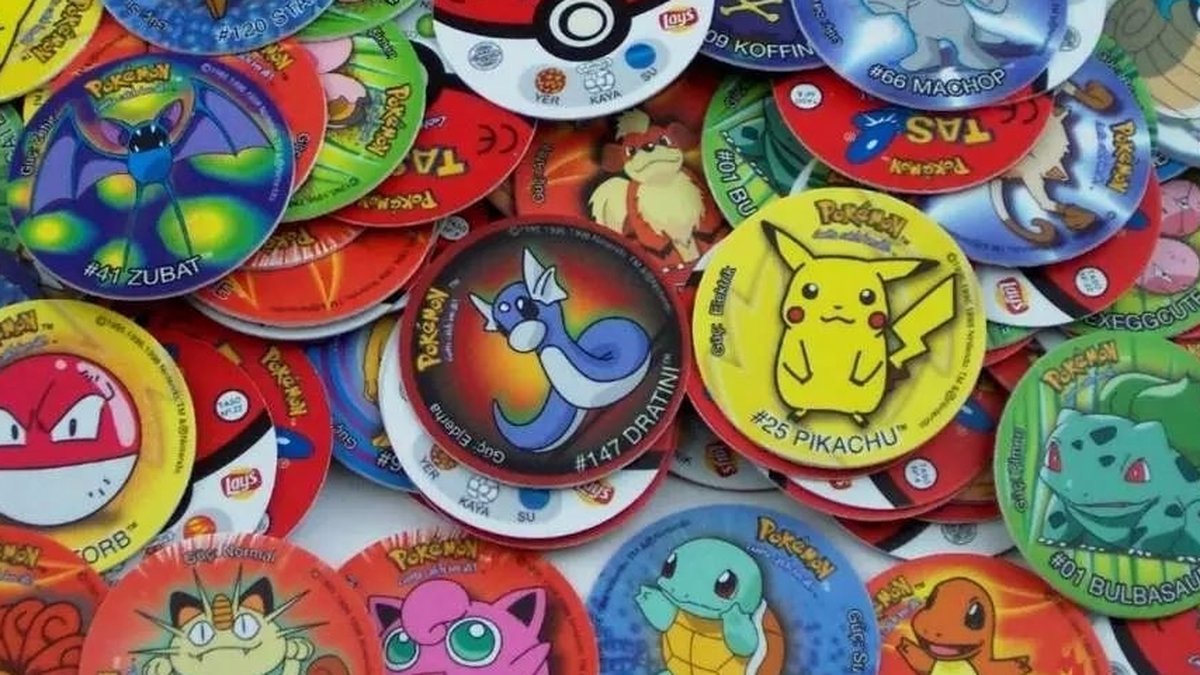 Febre nos anos 2000, cartas de desenho Pokémon voltam à moda com