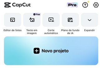 Aperte no botão grande escrito "Novo projeto" para iniciar a criação do seu vídeo