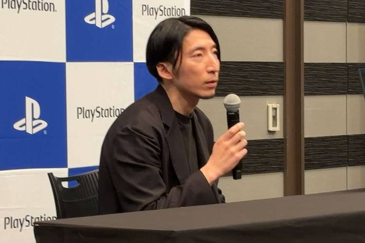 Yasuhiro Kitao, produtor de Sekiro: Shadows Die Twice e Bloodborne, em coletiva da PlayStation Partner no Japão.