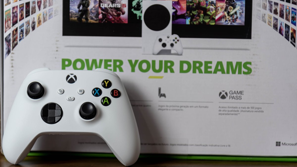 Jogador do Xbox encontra Phil Spencer enquanto joga - Canal do Xbox