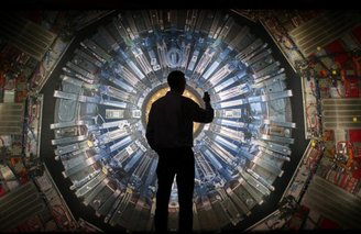 A descoberta do bóson de Higgs em experimentos do Large Hadron Collider (LHC), no CERN, mudou o modo como os cientistas observam o Modelo Padrão da Física.