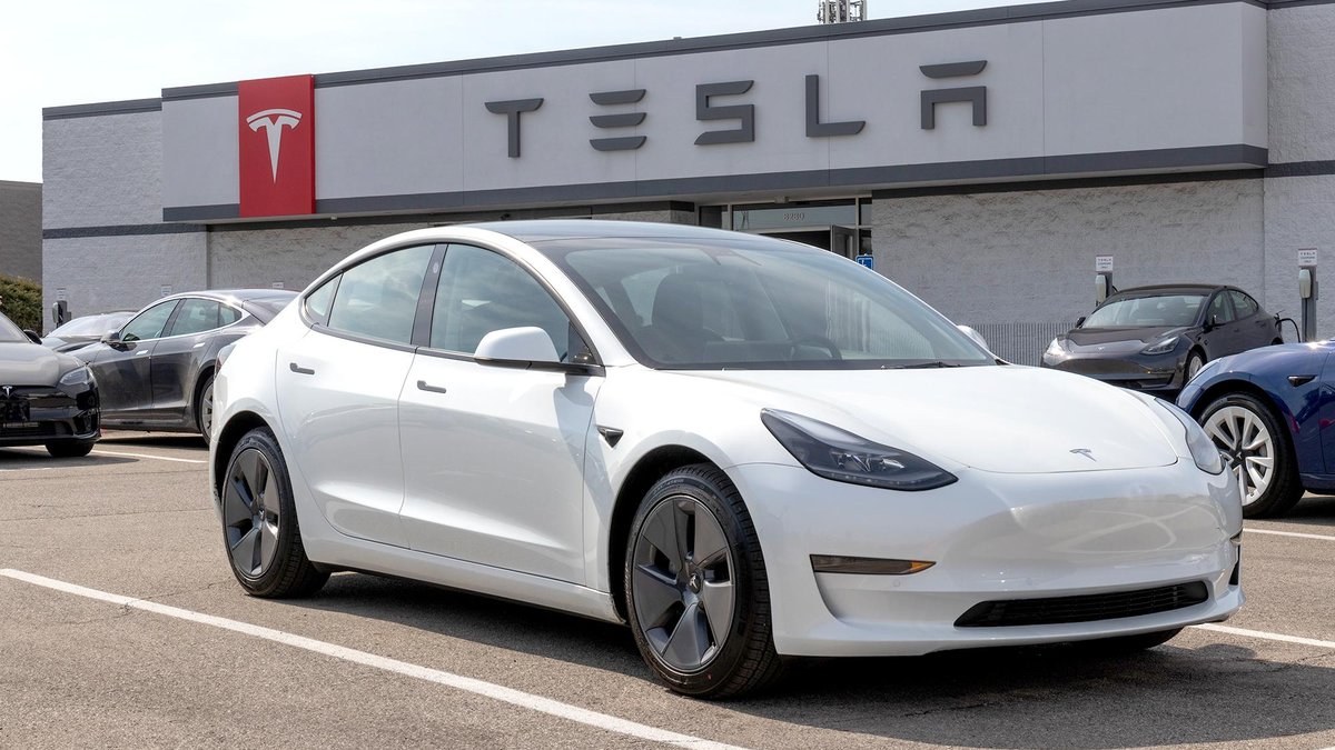 Elon Musk promete rodar jogos do Steam em carros da Tesla - TecMundo