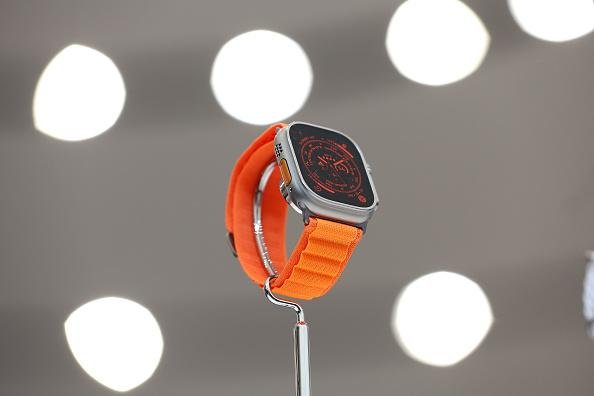 O Apple Watch Series 9 e Apple Watch Ultra 2 terão vendas suspensas nos Estados Unidos esta semana.