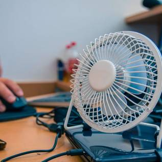 Imagem de Ventilador de mesa USB: 5 modelos para você se refrescar