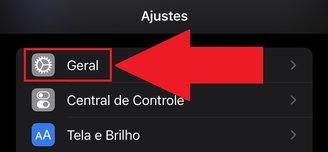 Procure pela opção "Geral" deslizando a tela