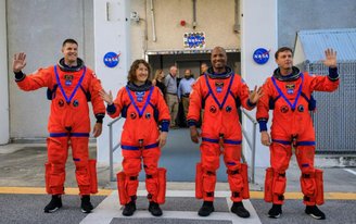 Astronauts Jeremy Hansen, Christina Koch, Victor Glover and Reid Wiseman have been selected to crew the Artemis 2 and 3 missions.