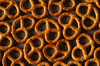 O menor nó do mundo tem a estrutura semelhante a de um pão pretzel.