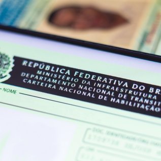 Imagem de CNH Digital falsa: documento ilegal traz riscos e pode levar à prisão; veja!