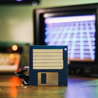 Imagem de Só agora governo do Japão vai abandonar o uso de disquetes e CD-ROMs
