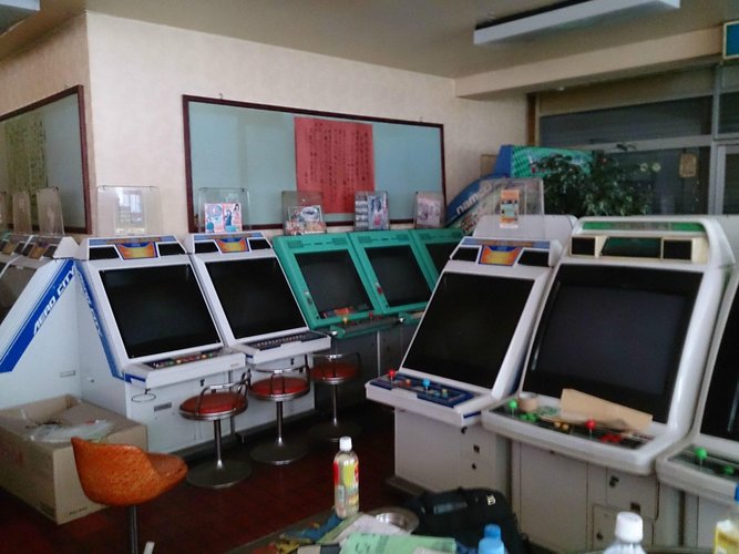 Arcade encontrado em prédio abandonado na cidade de Chiba