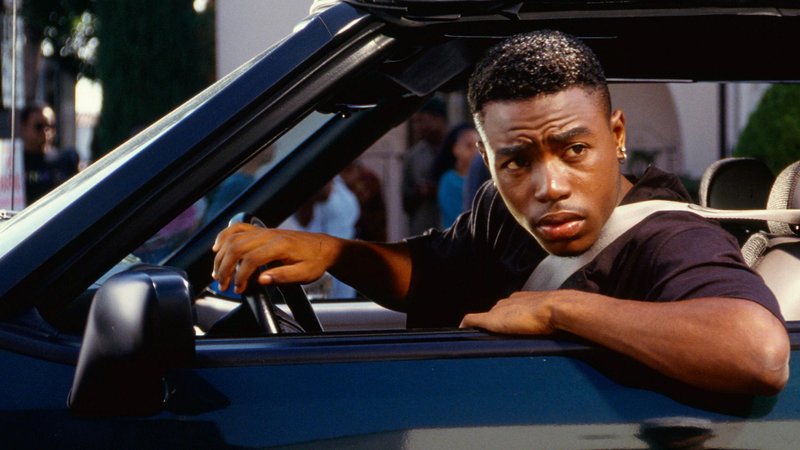 Refletindo a atmosfera do filme, GTA: San Andreas incorpora a violência e complexidade das relações entre gangues.