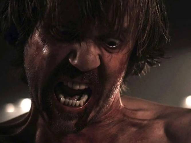 O título original do filme é "A Serbian Film".