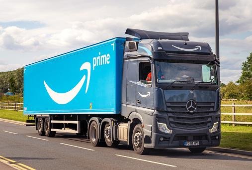Prática de direcionar compras para certos vendedores é tida como irregular pelos autores do processo.