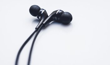 Fone com fio: 5 opções intra-auriculares de marcas como JBL, Philips e Samsung