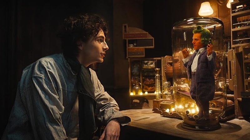 Chalamet e Grant em cena de Wonka.