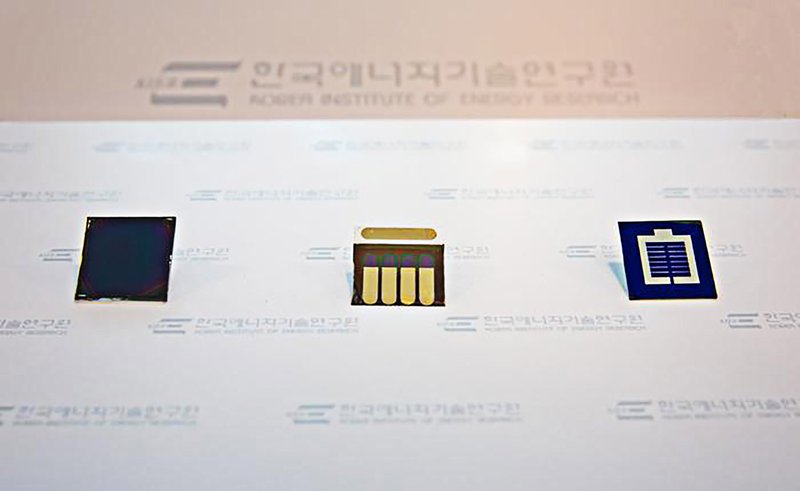 Células solares: de perovskita comum, semitransparente e tandem (células duplas empilhadas).