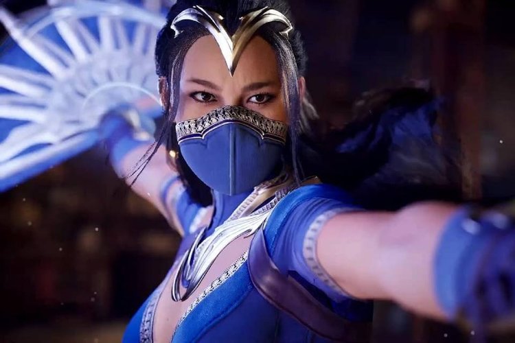 Kitana se torna a heroína principal da série, unindo forças com os guerreiros do Plano Terreno enquanto luta para garantir a libertação de seu reino. 