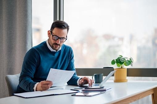 Antes de enviar a sua declaração, revise todas as informações e os valores indicados. (Fonte: Getty Images/Reprodução)