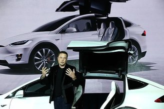 Musk em evento da Tesla em 2015: acordo quase saiu nesse período.