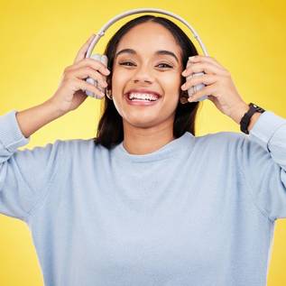 Imagem de Fones e caixas de som em oferta: JBL, Mondial, Philco e outras grandes marcas com até R$ 550 off