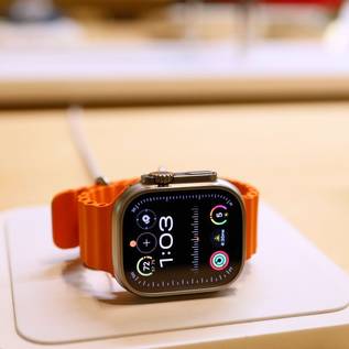 Imagem de Apple se defende de acusação de monopólio dizendo que tentou parear Apple Watch e Android