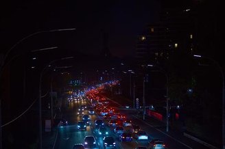 Vários bairros do centro de São Paulo sofrem com falta de luz desde segunda-feira.