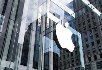 Ligação telefônica usa máscara com número real da Apple para aumentar a veracidade da fraude.