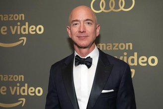 Jeff Bezos lidera entre os bilionários da tecnologia.