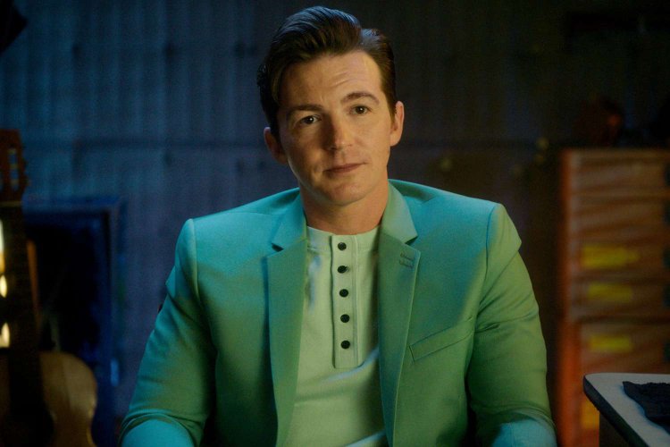 Drake Bell em Quiet on set