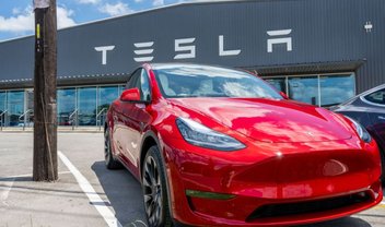 Tesla vai lançar sua própria plataforma de robotaxis em agosto, revela Elon Musk