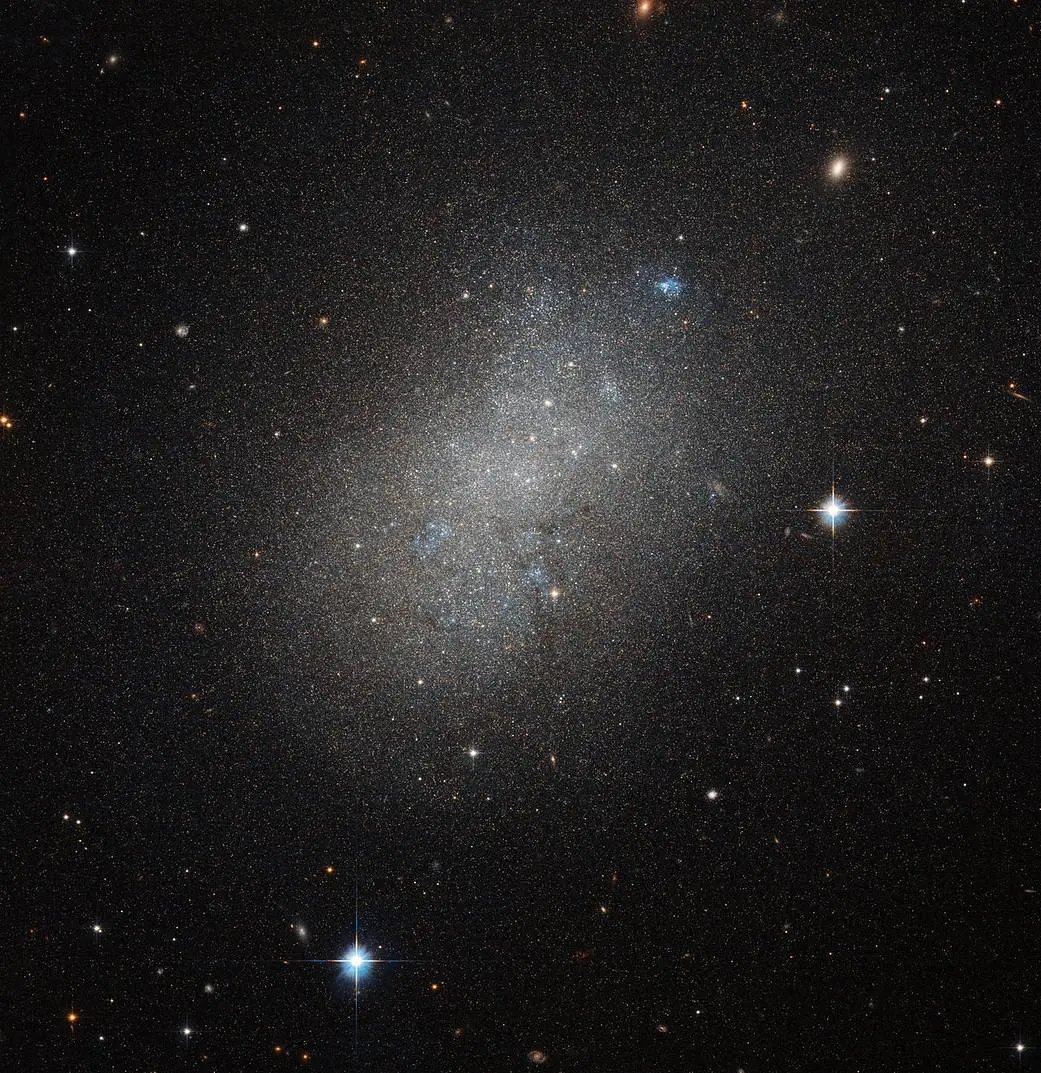 A NGC 5264 é uma galáxia anã irregular. 