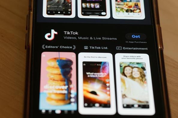 TikTok segue expansão e registra cada vez mais receita de vendas, publicidade e parcerias.