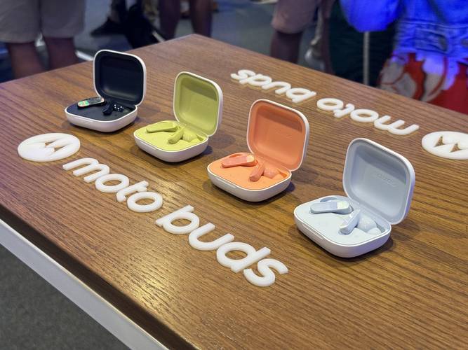 Motorola Moto Buds