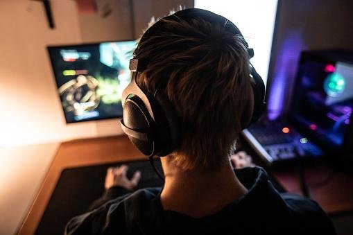 Manter sistema operacional e hardware atualizados é essencial para ter uma boa experiência com jogos no PC. (Fonte: Getty Images/Reprodução)