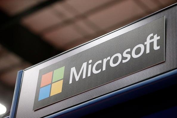 A Microsoft promete que a família de modelos Phi-3 supera plataformas da mesma categoria. (Imagem: Getty Images)