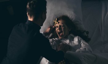 Os 17 melhores filmes de exorcismo e possessão no streaming