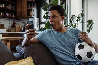 Acompanhe todas as emoções do seu time por meio de aplicativos de futebol. (Getty Images/Reprodução)