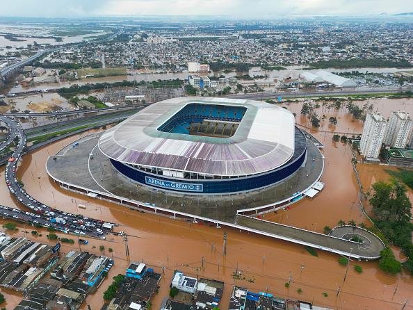 Diversas empresas têm se mobilizado para auxiliar as vítimas das enchentes no Rio Grande do Sul.