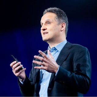 Imagem de Adam Selipsky deixa o cargo de CEO da AWS após três anos e já tem substituto