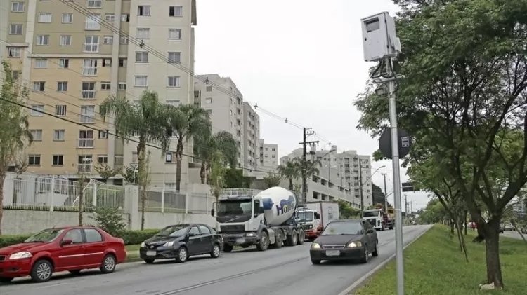 O radar com tecnologia doppler começou a ser testado no Brasil em meados de 2023. (Imagem: Prefeitura de Curitiba/Reprodução)