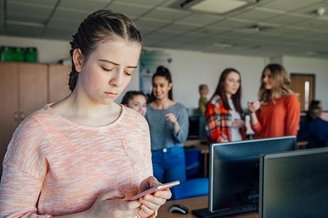 O cyberbullying é um bullying cometido através da internet. (Imagem: Getty Images)