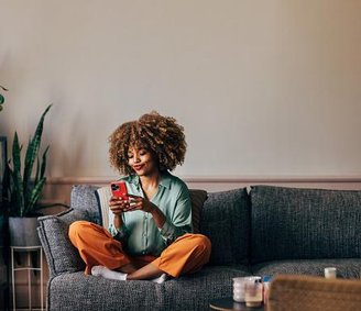 Na hora de escolher um smartphone, é preciso analisar vários quesitos diferentes. (Fonte: GettyImages/ Reprodução)