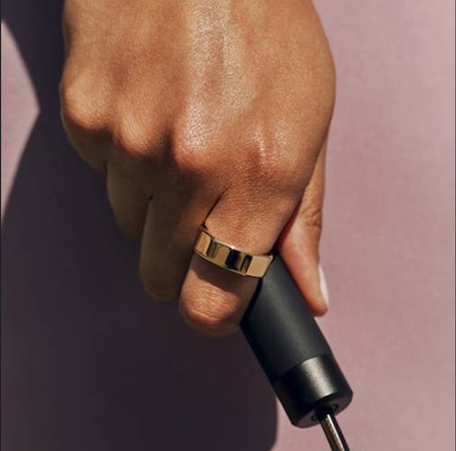 A Oura é especializada em anéis inteligentes e possui um grande acervo de patentes relacionadas a esses dispositivos. (Imagem: Oura/Divulgação)