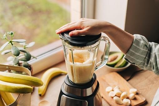 Nenhuma cozinha é completa sem um bom liquidificador. (Fonte: GettyImages/ Reprodução)